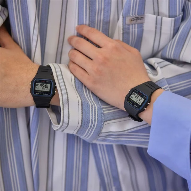 Reloj de Pulsera Cuadrado Pequ - Watch Display Pillow reseña y precio